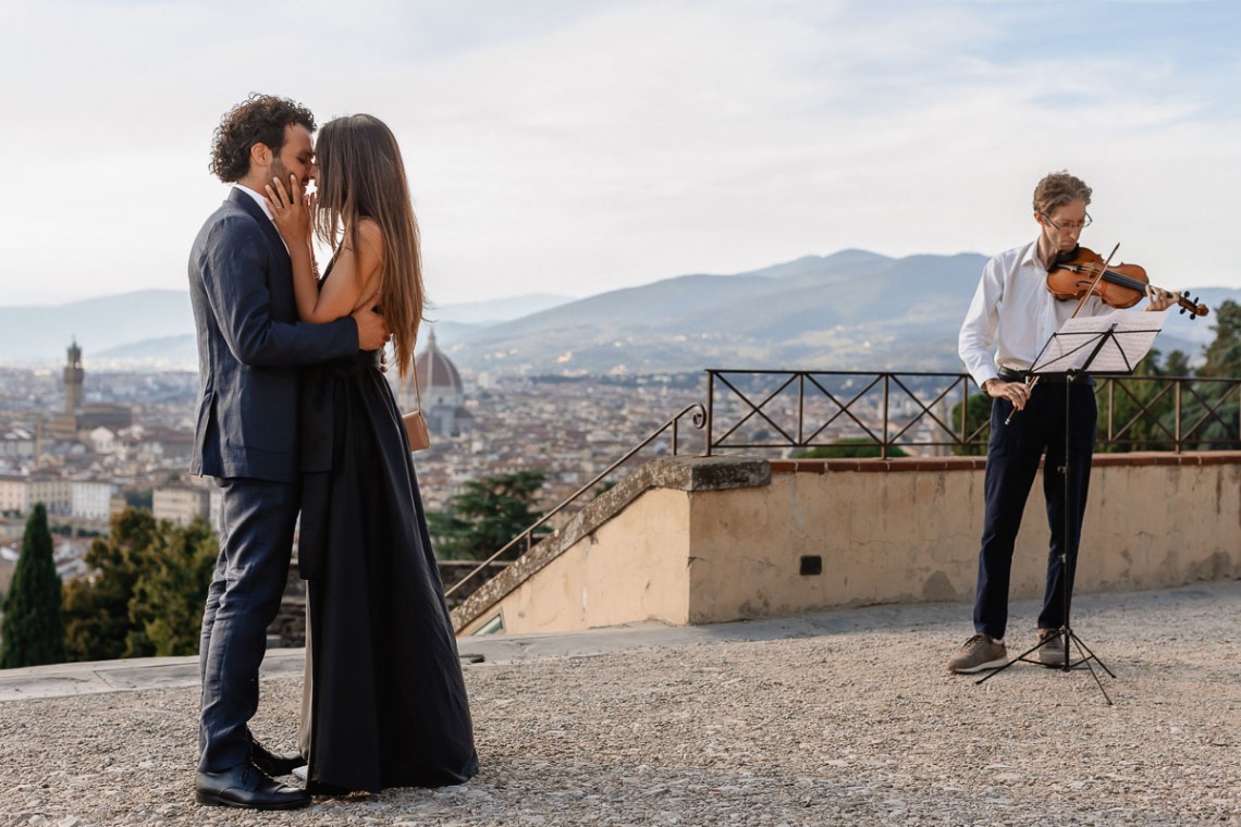 Wedding proposal in San Miniato al Monte in Florence