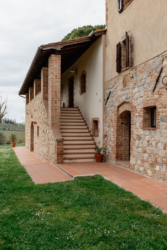 Elopement in Tuscany Agriturismo Mormoraia San Gimignano