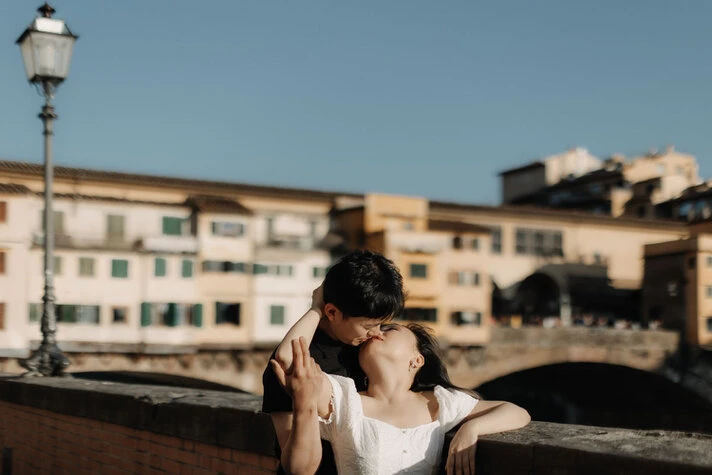 Engagement photo session in Florence