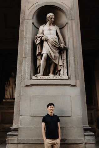 Engagement photo session in Florence