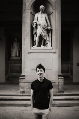 Engagement photo session in Florence