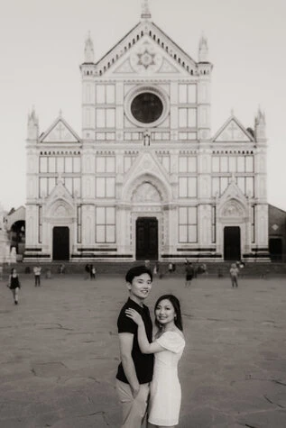 Engagement photo session in Florence
