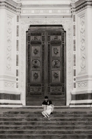 Engagement photo session in Florence