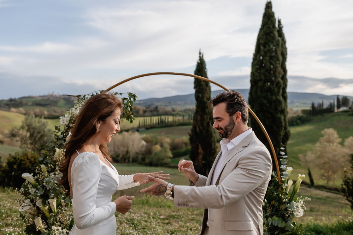 Matrimonio in Toscana presso l'Agriturismo Mormoraia